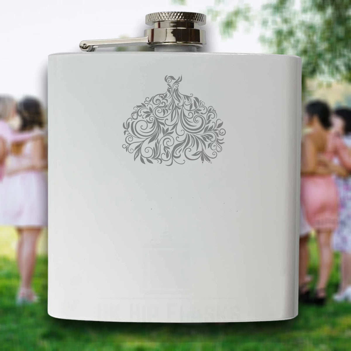 Personalisierter Flachmann Braut – Weiß mit Brautkleid, Name & Hochzeitsdatum