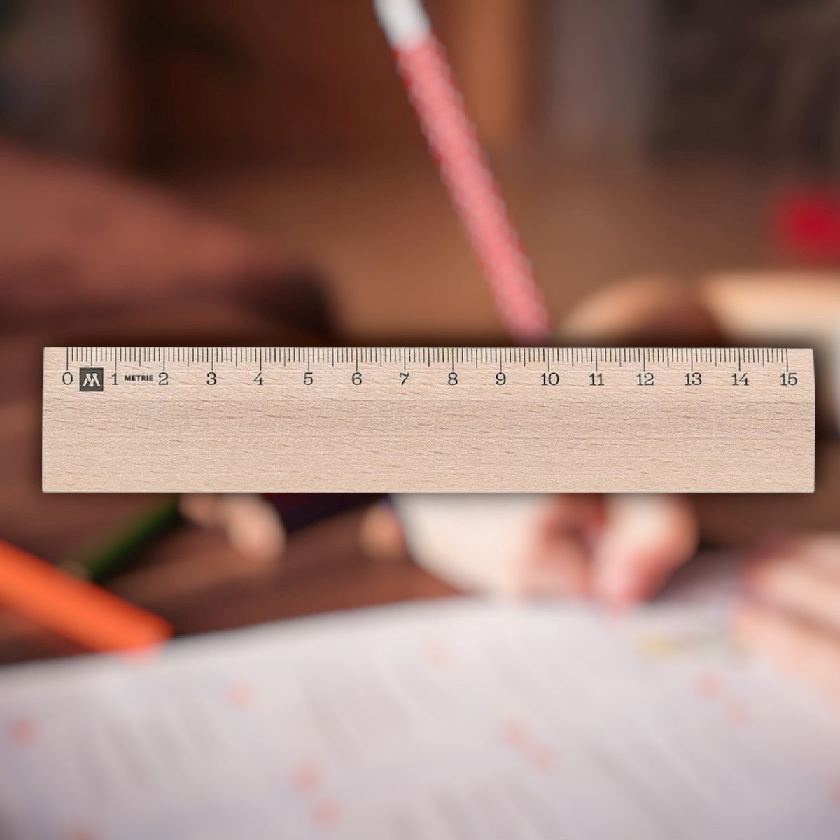 Perstonalisiertes Kinder-Holzlineal 15 cm – mit Name & Motiv graviert