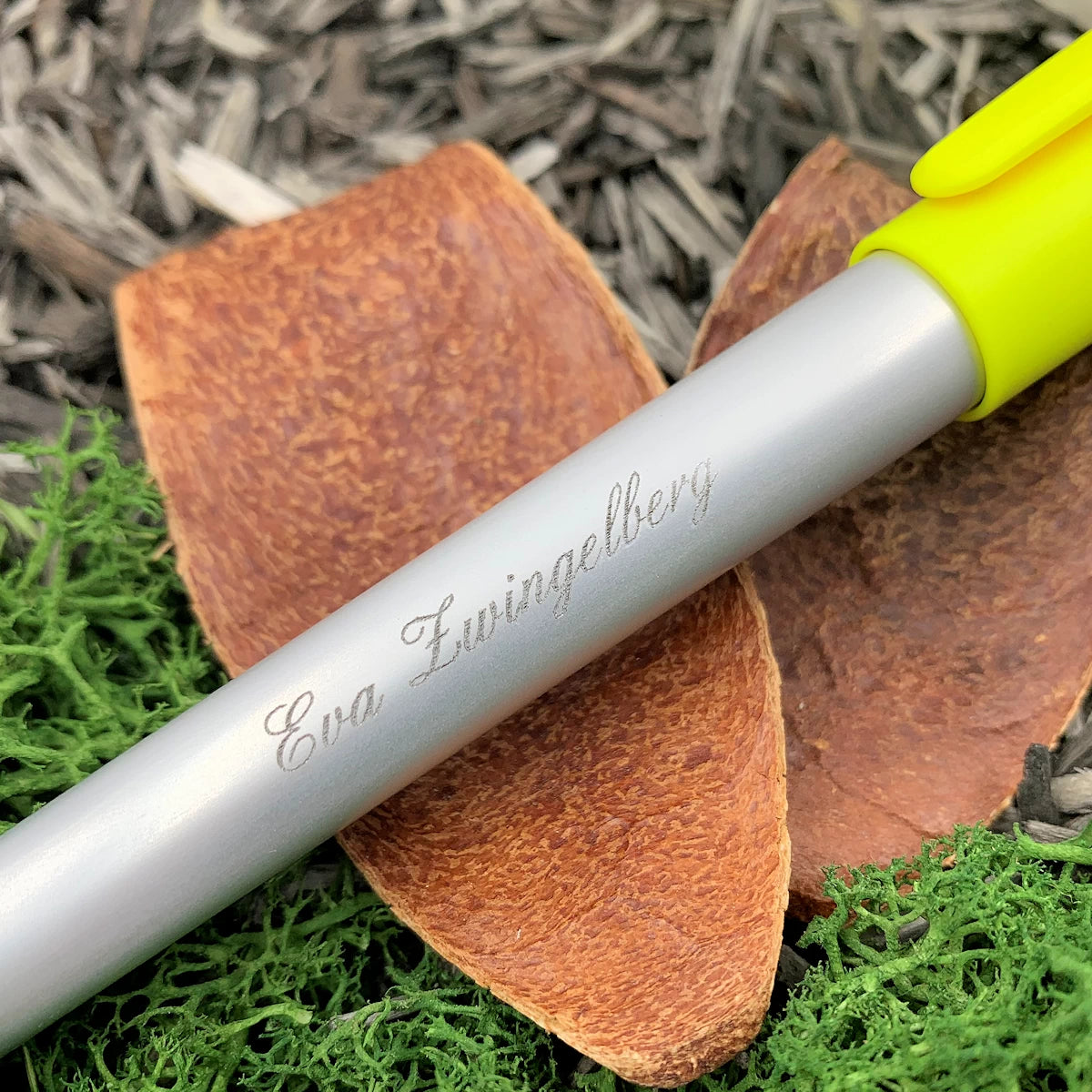LAMY nexx Füllhalter neon-yellow (Limited) –  Knalliger Schulfüller mit Gravur