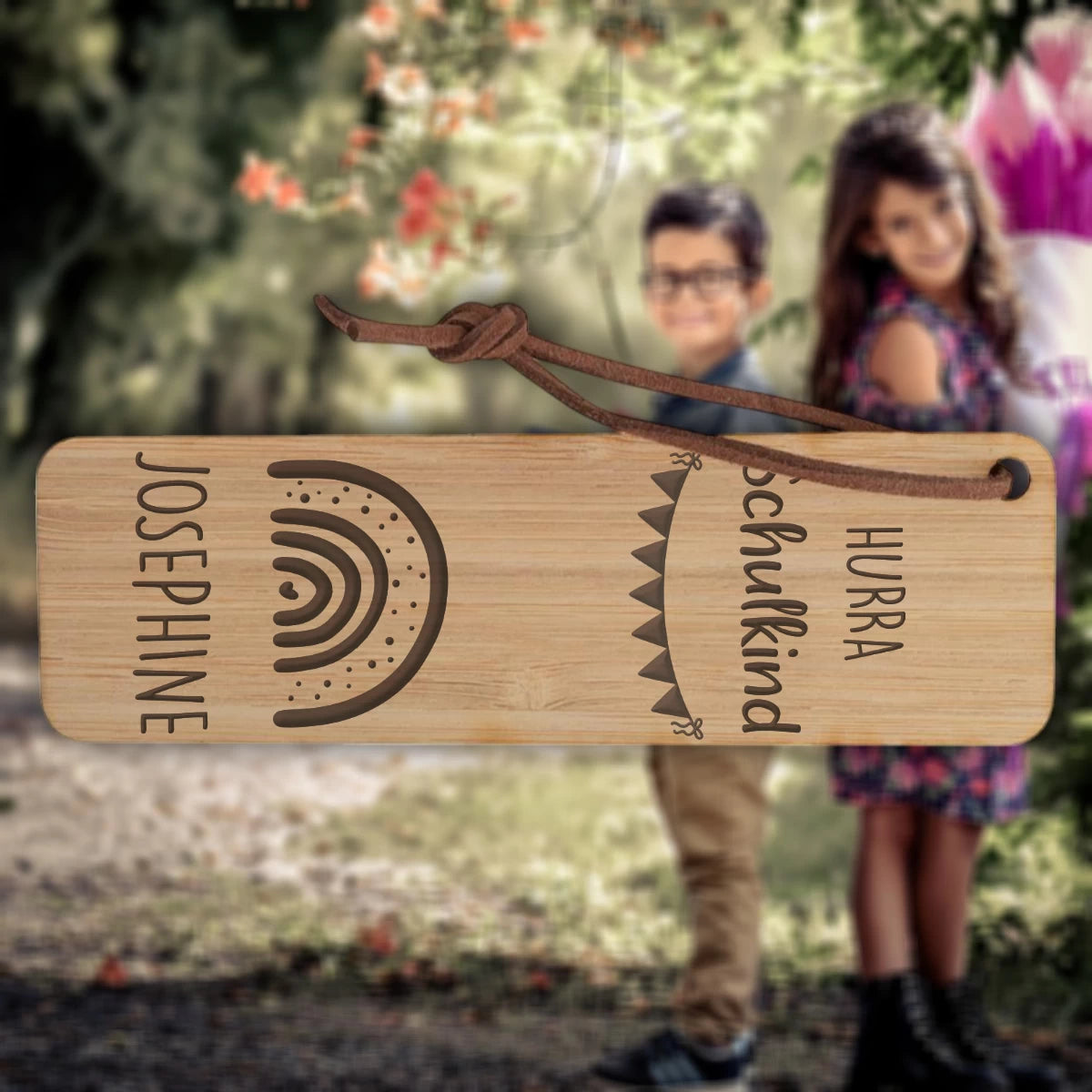 Hurra, Schulkind! Wimpel-Lesezeichen mit Regenbogen & Name – personalisiert 🎈