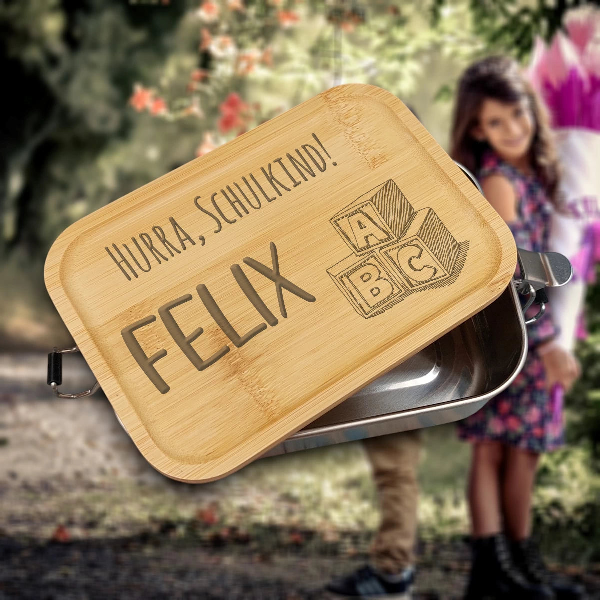 🌟 Personalisierte Brotdose zur Einschulung mit Name – „Hurra, Schulkind!“ & ABC-Würfeln 🎒