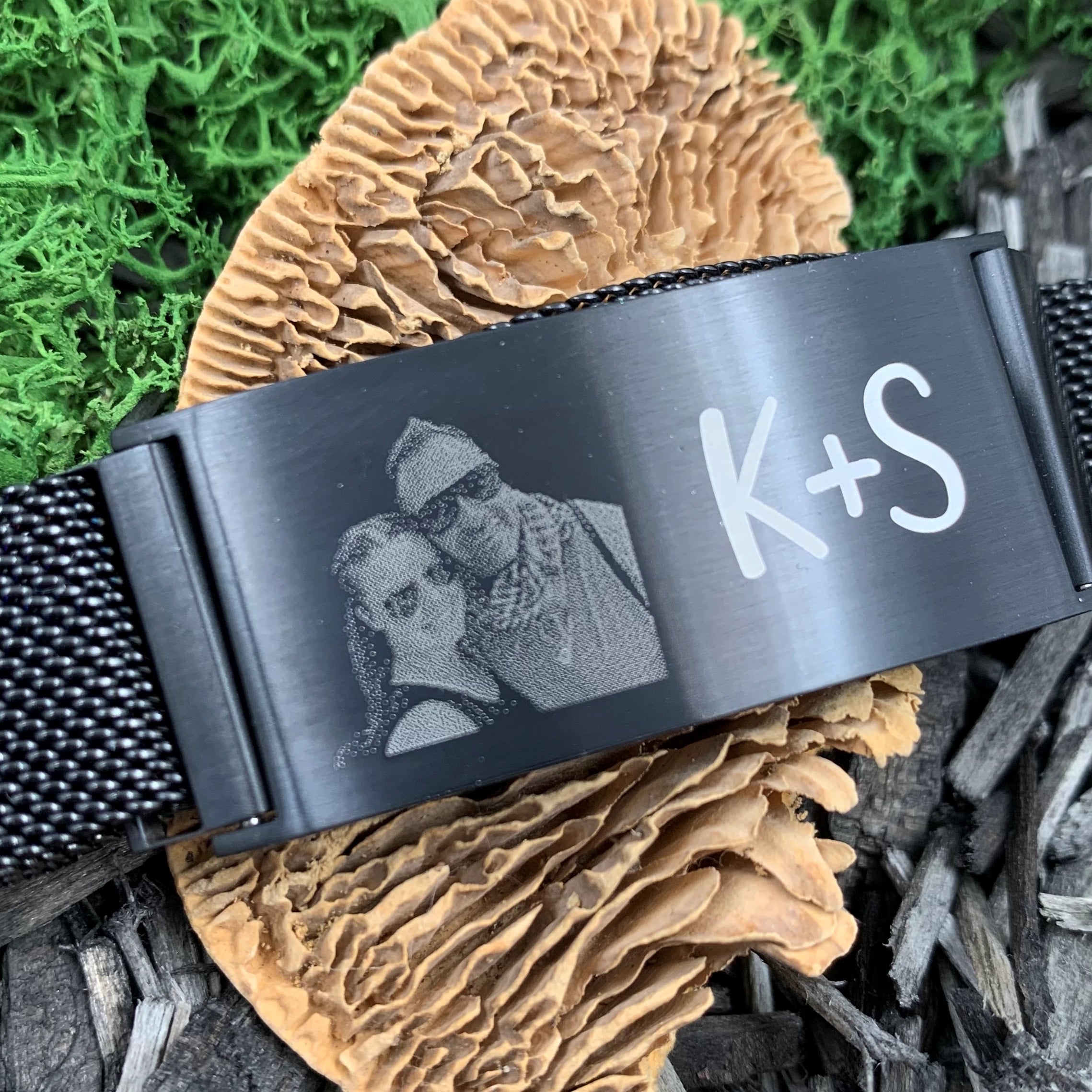 Personalisiertes Armband mit Fotogravur | Edelstahl Mesh schwarz | für Damen & Herren