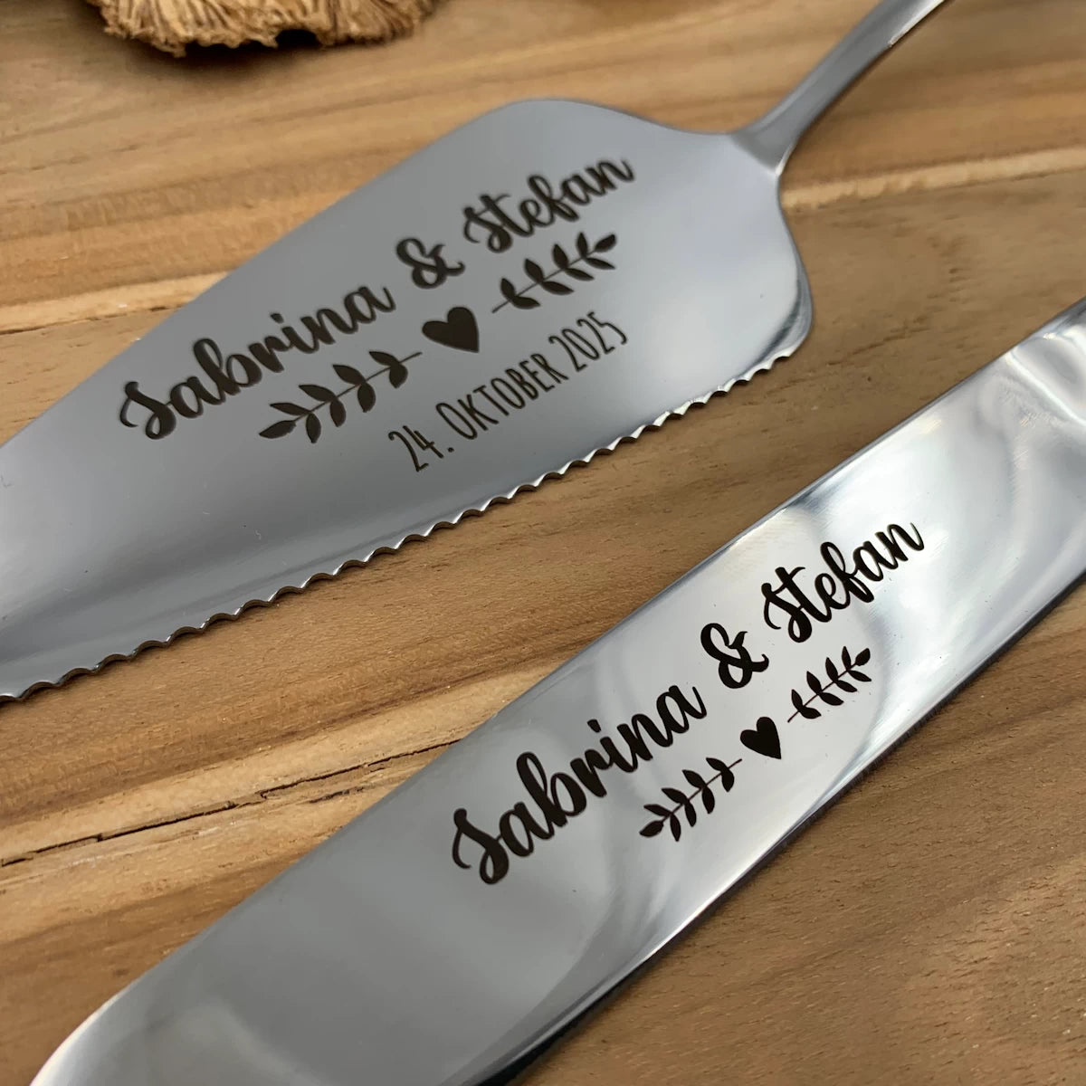 Personalisiertes Hochzeits-Tortenmesser & Tortenheber Set – Silber | Style 1