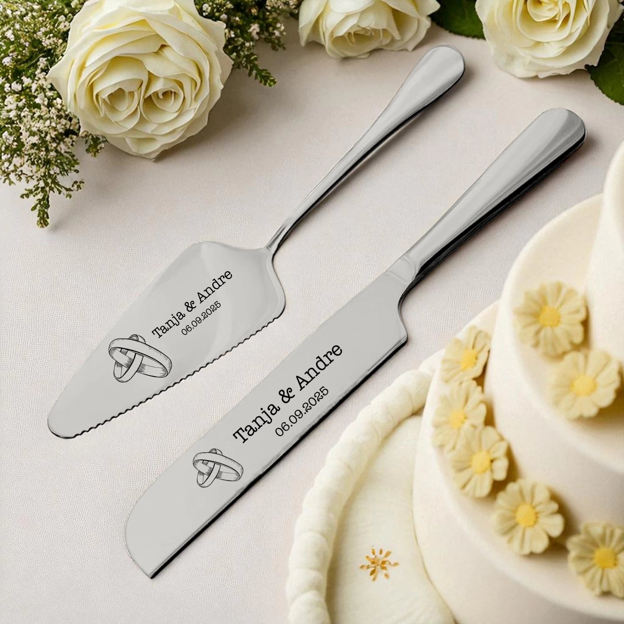 Personalisiertes Hochzeits-Tortenmesser & Tortenheber Set – Silber | Motive und Schrift frei wählbar