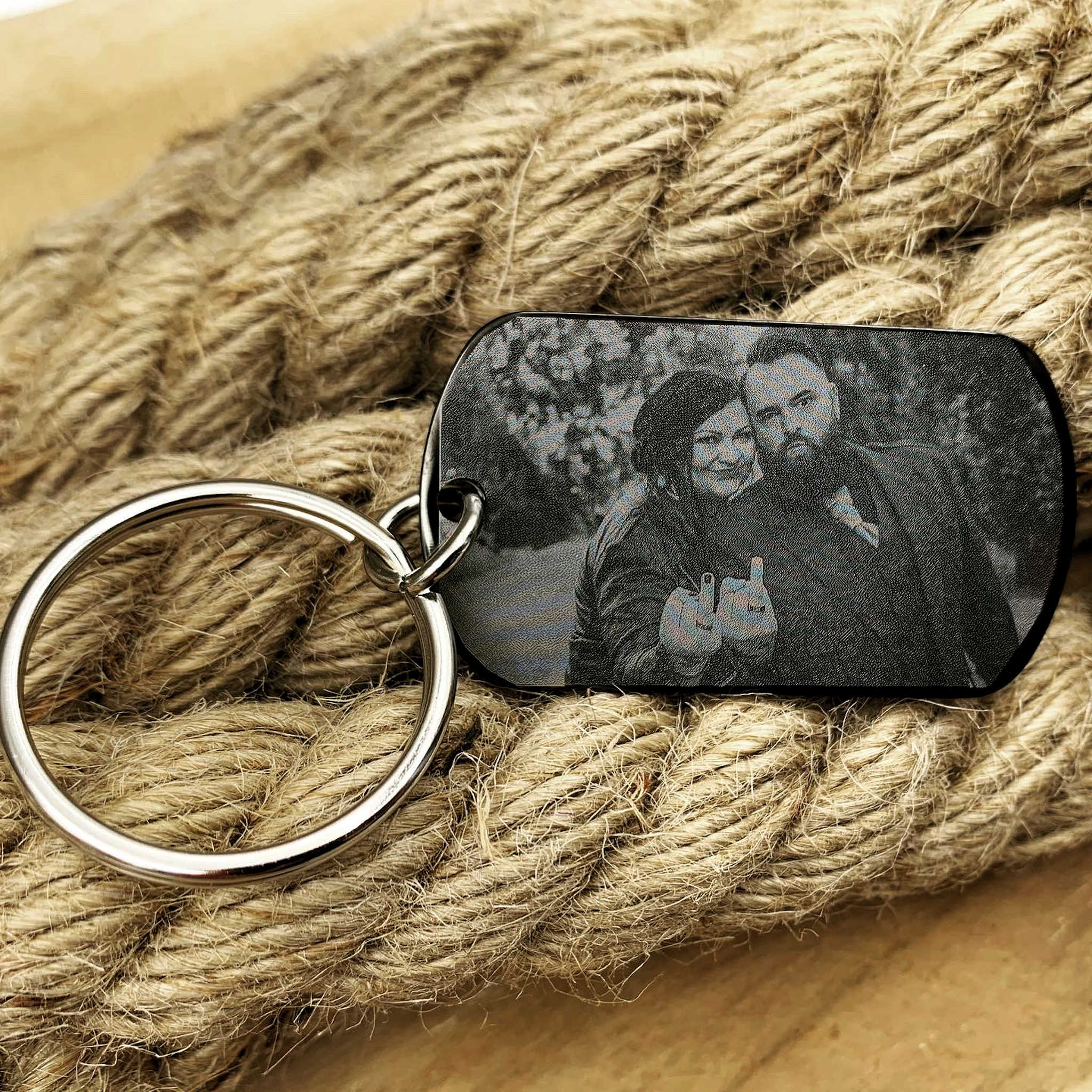 Personalisierter Schlüsselanhänger mit Fotogravur – DogTag | Edelstahl schwarz